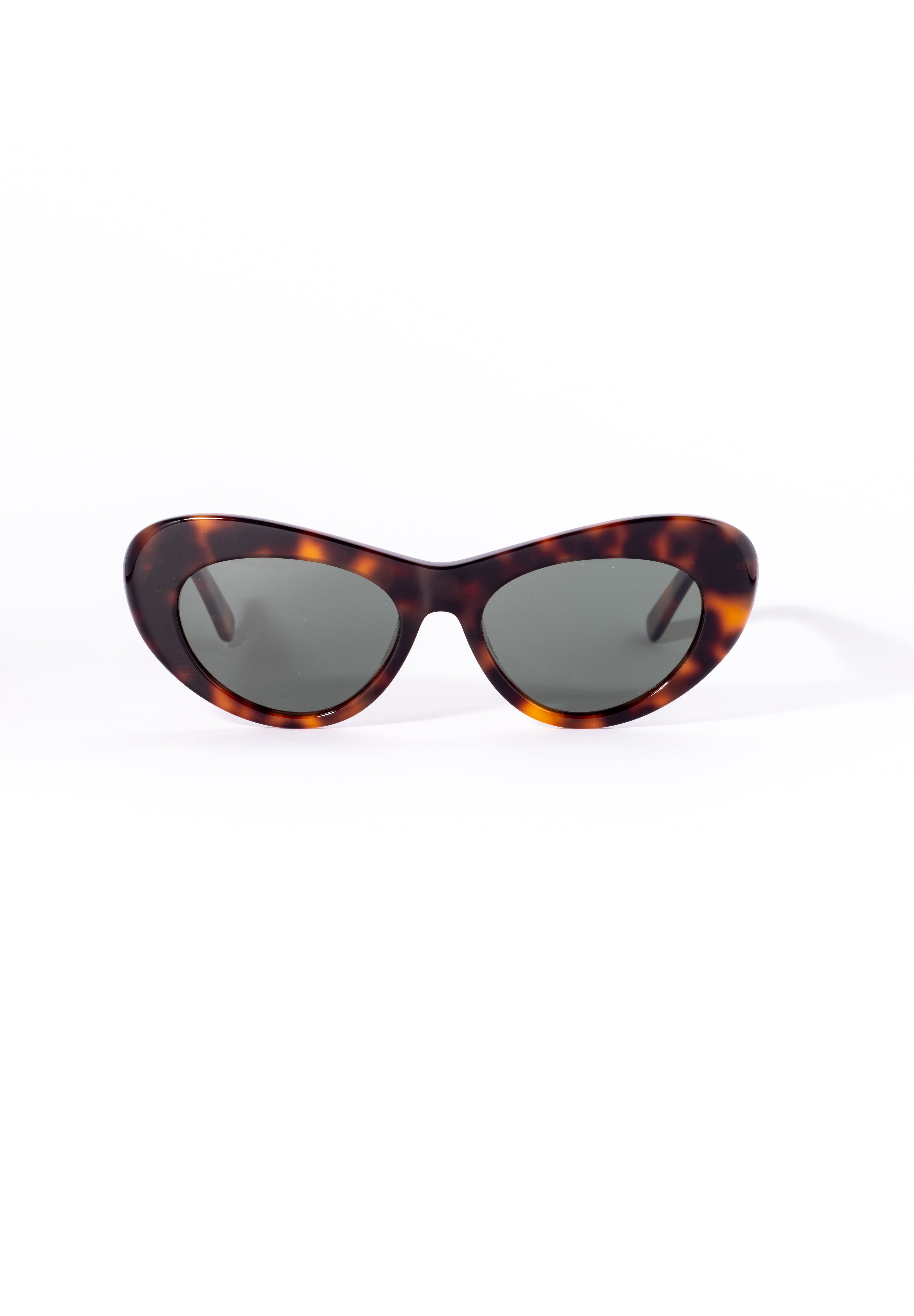 CLASSY EYEWEAR